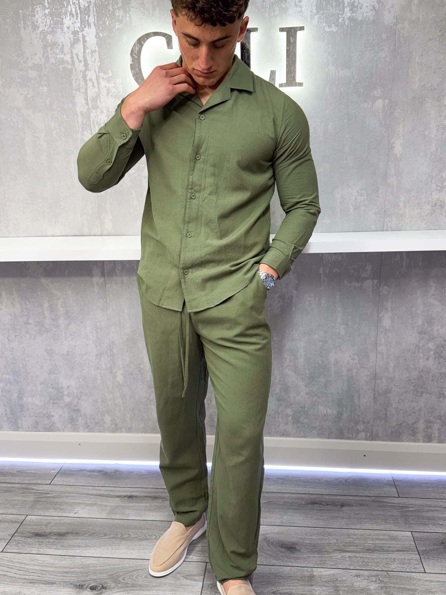 The Linen Shirt - Khaki