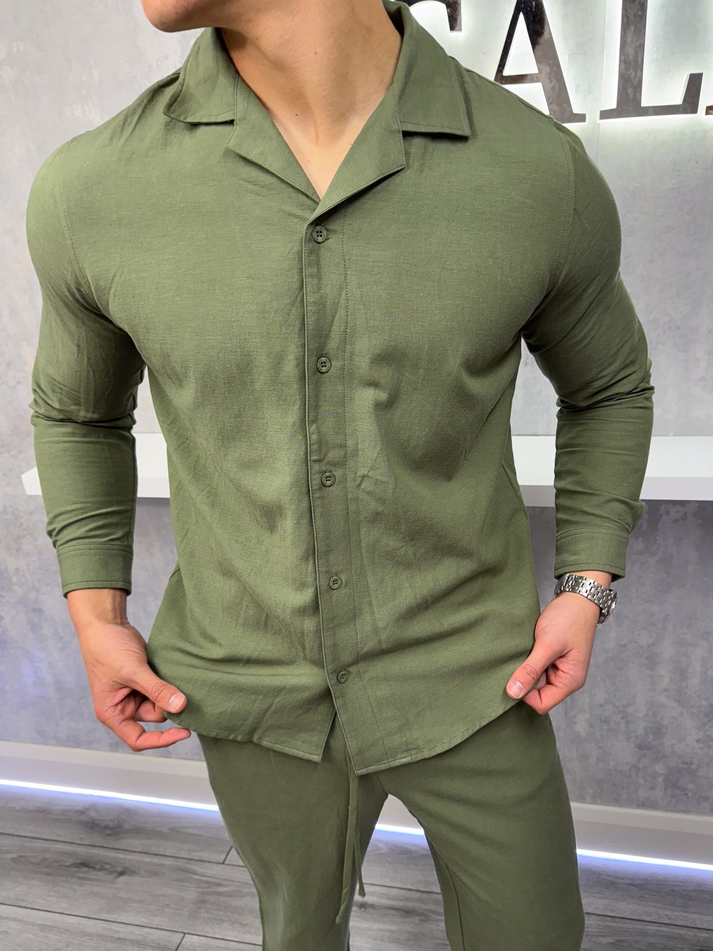 The Linen Shirt - Khaki