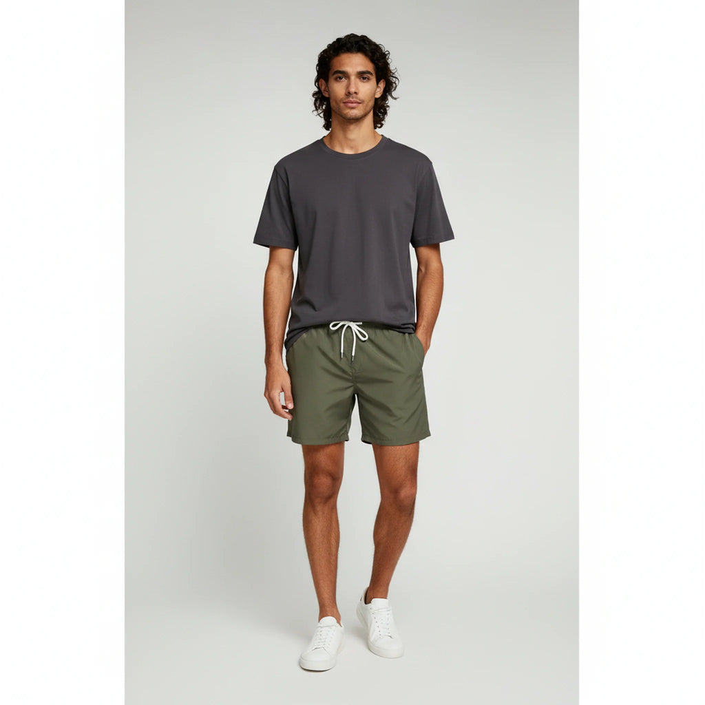 Robert| Stylish Comfort for Beach Getaways