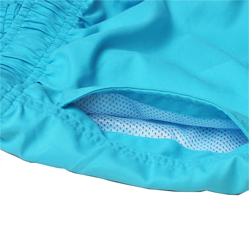 Robert| Stylish Comfort for Beach Getaways