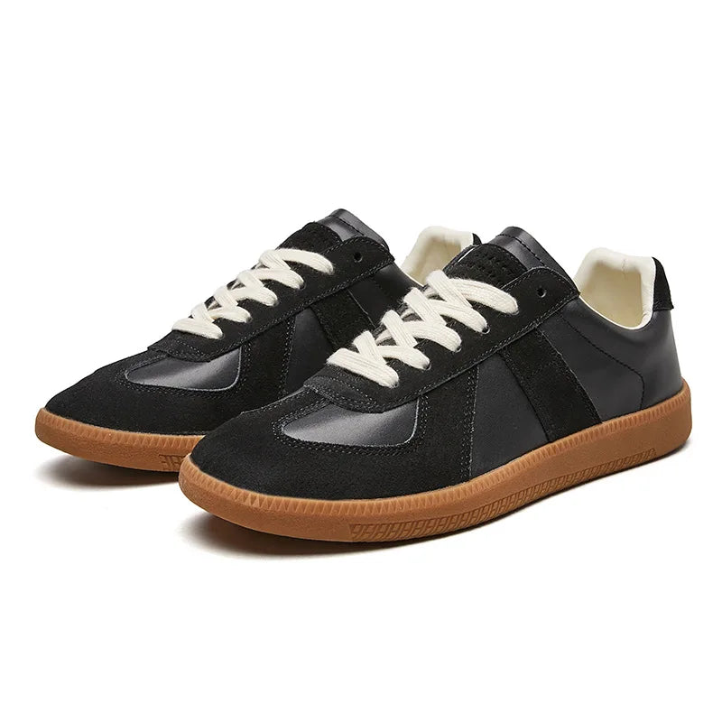 Men’s Retro Low-Top Sneakers – Lace-Up Trainers with Suede-Style Panels, Contrast Gum Rubber Sole, Cushioned Insole & Everyday Casual Comfort