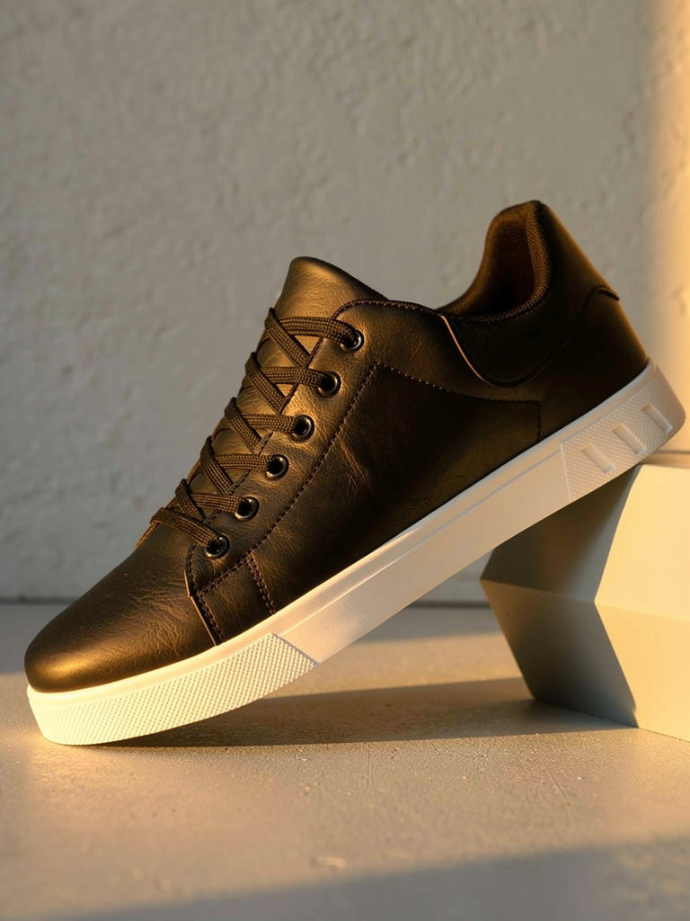 James Men’s Lace-Up Casual Sneakers with Low-Top Design