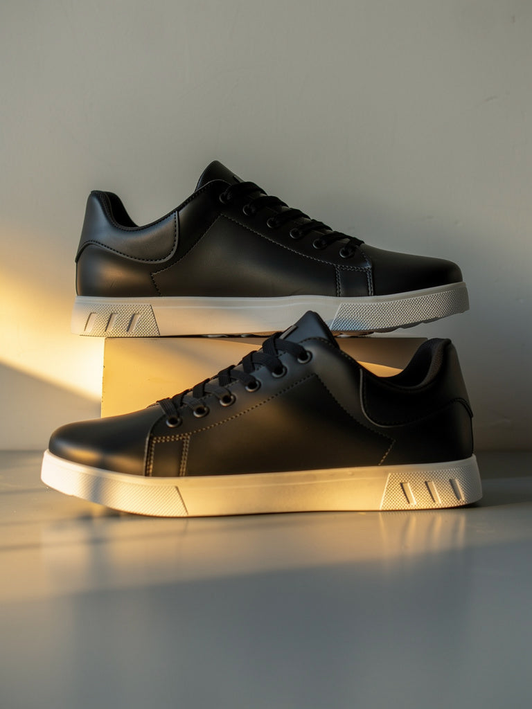 James Men’s Lace-Up Casual Sneakers with Low-Top Design