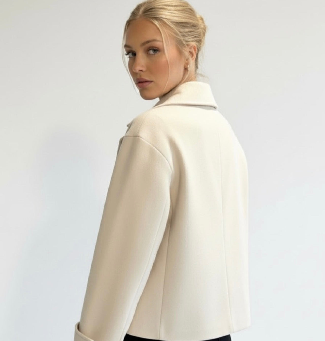 Angela | Women's Short Double-Breasted Trench Coat