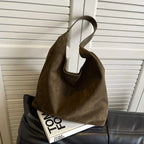 Women’s Minimalist Shoulder Bag – Wide Strap, Everyday Carry