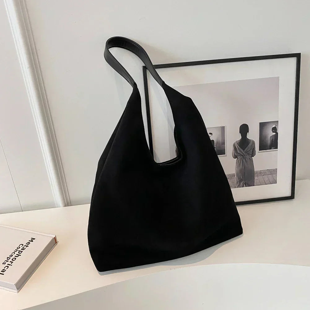 Women’s Minimalist Shoulder Bag – Wide Strap, Everyday Carry