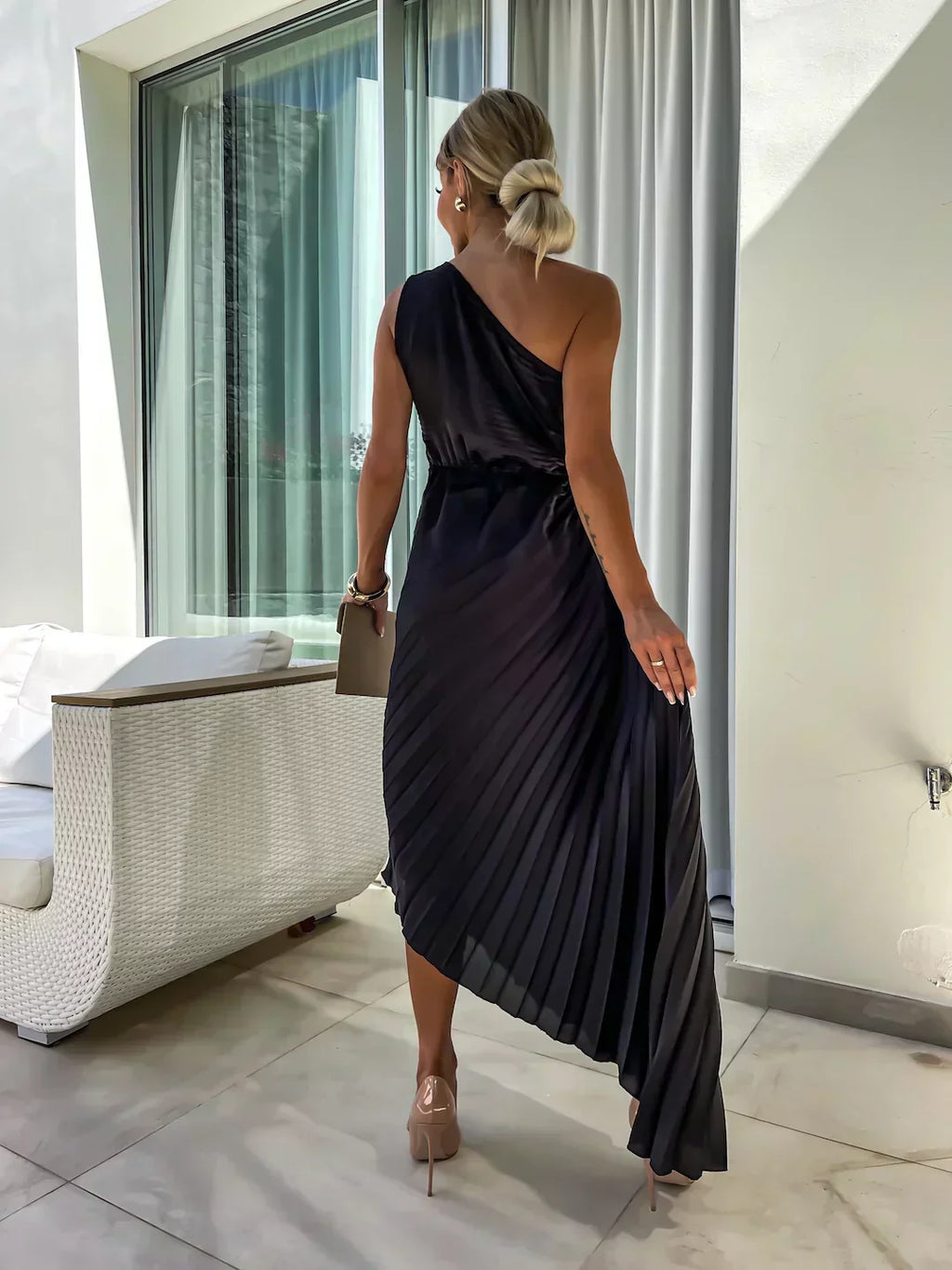 Bella| Elegant One-Shoulder Dress - Shoulder Pleated Design